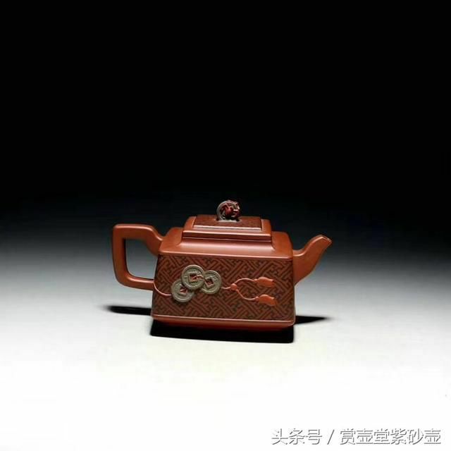 为什么一把紫砂壶与另一把紫砂壶的差价这么大?