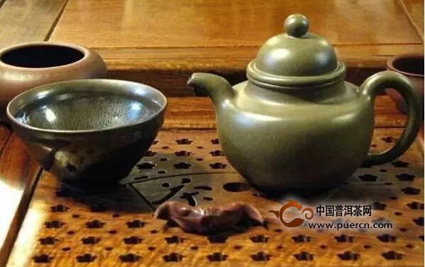据说紫砂和建盏是绝配,你认为呢?