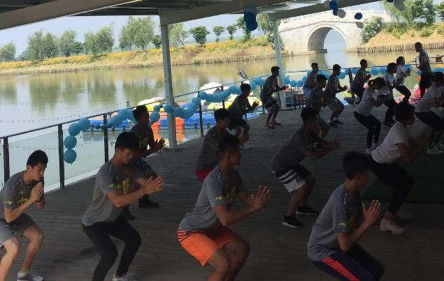 中国单板滑雪国家集训队在无锡宜兴开始夏季训练了