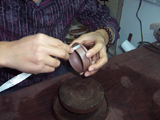 全手工紫砂壶制作过程-整壶盖