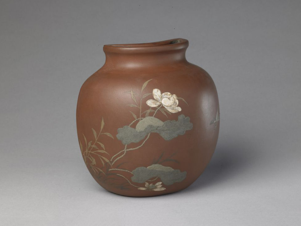 宜兴窑紫砂彩绘花鸟纹壁瓶