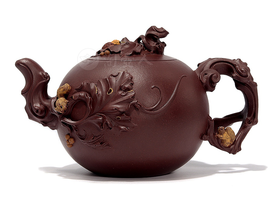 銅器 浮彫麒麟提梁壺 茶壺 酒壺 煎茶道具 装飾品 工芸品 美術品 置物 松鼠葡萄壶谁做的好 極上品 貴重 柘植木手彫 松鼠紋 茶壺 酒壺 置物 文