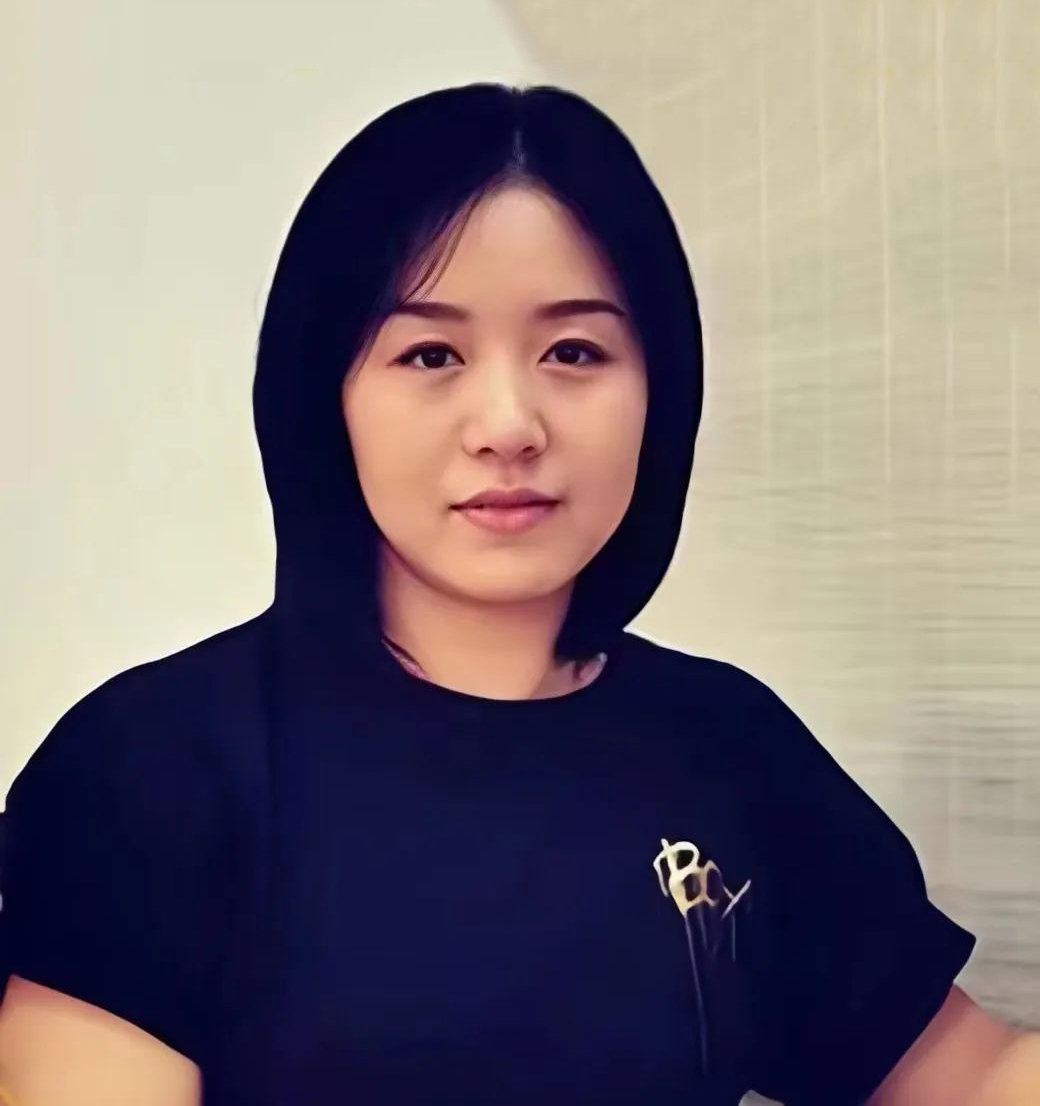 周妮 周妮
