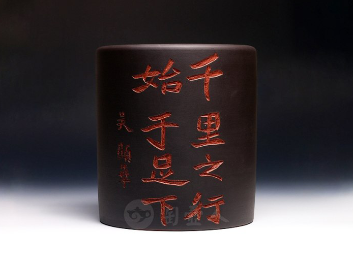 紫砂笔筒