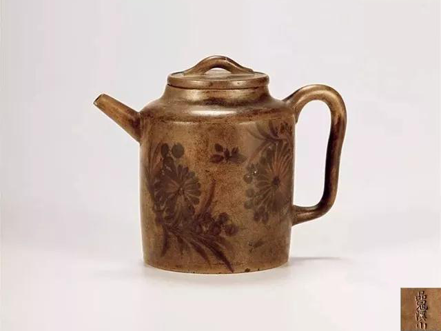 品冠溪山款紫砂壶