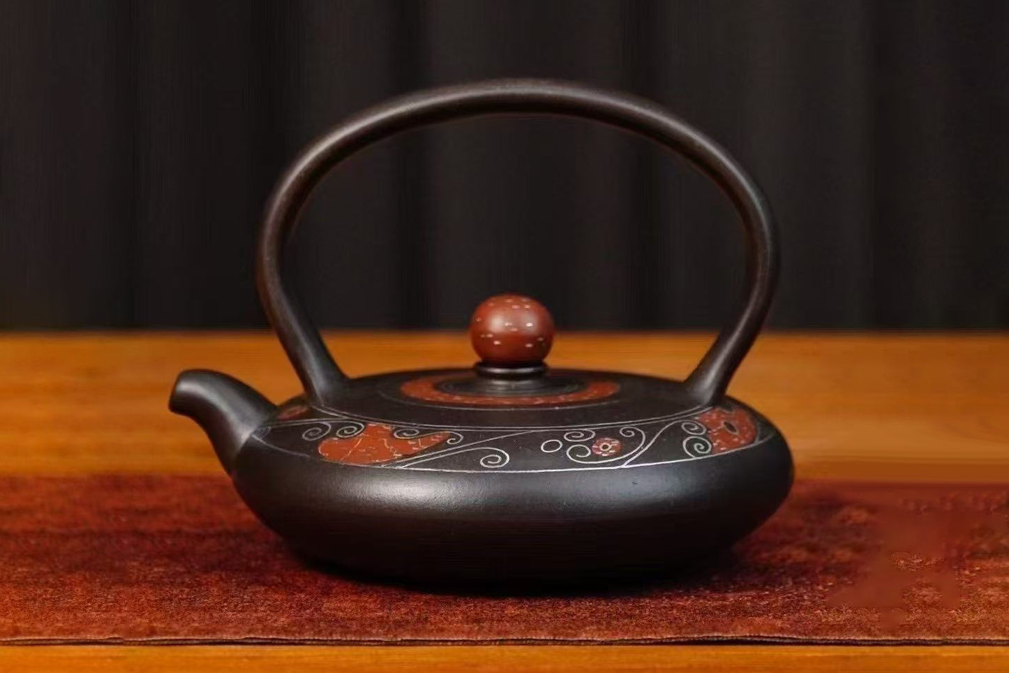 鲍仲梅紫砂壶