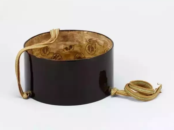 蚂蝗绊葵口茶碗