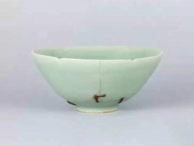 蚂蝗绊葵口茶碗