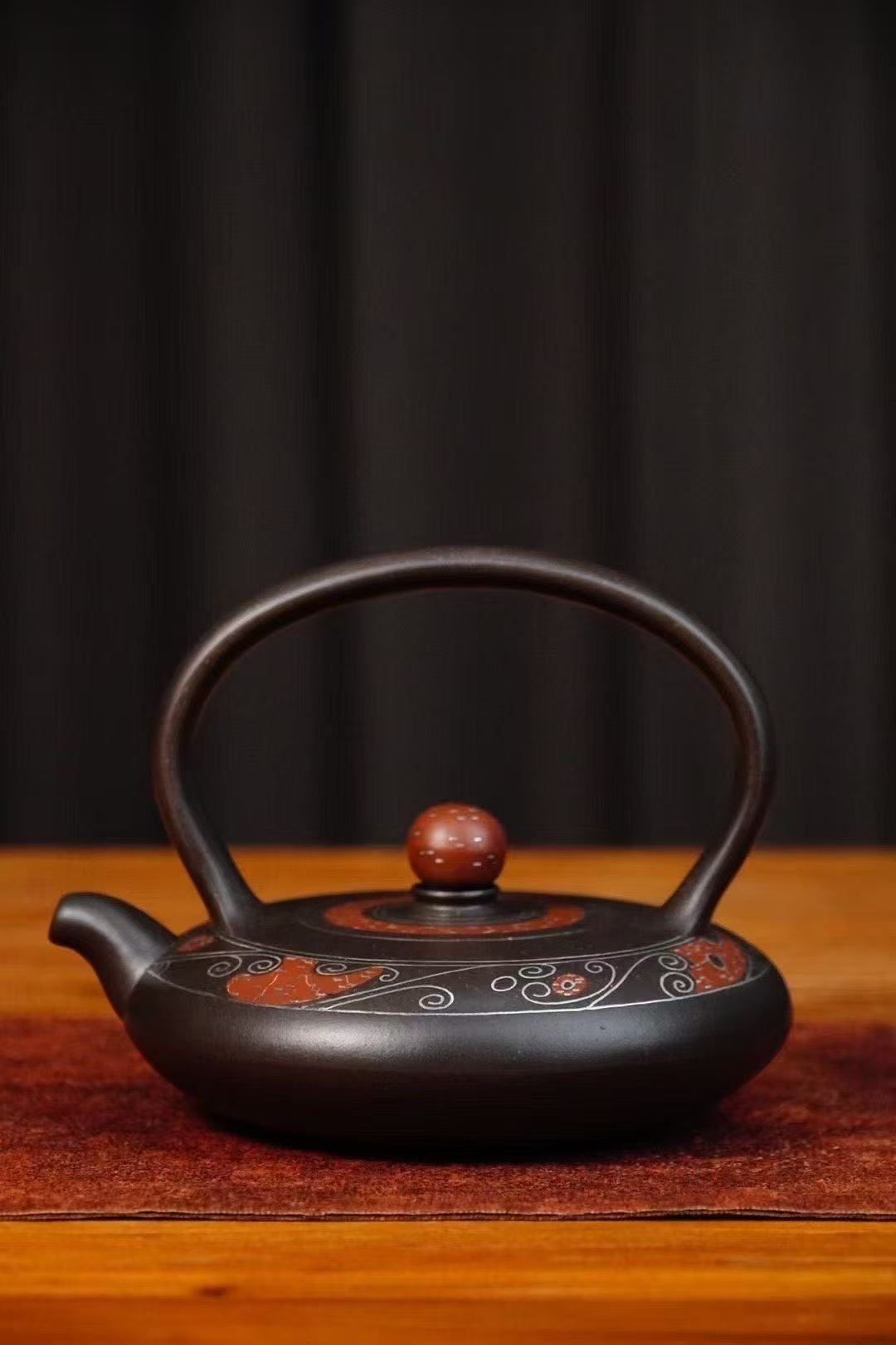 鲍仲梅紫砂壶