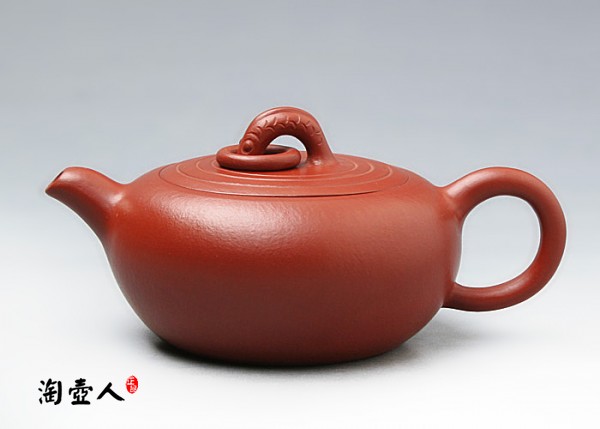 小鱼戏水
