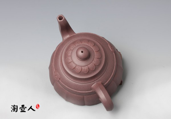 裙花壶