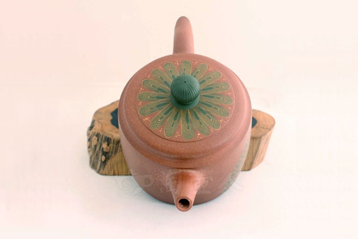 孔雀开屏之六（清水泥）