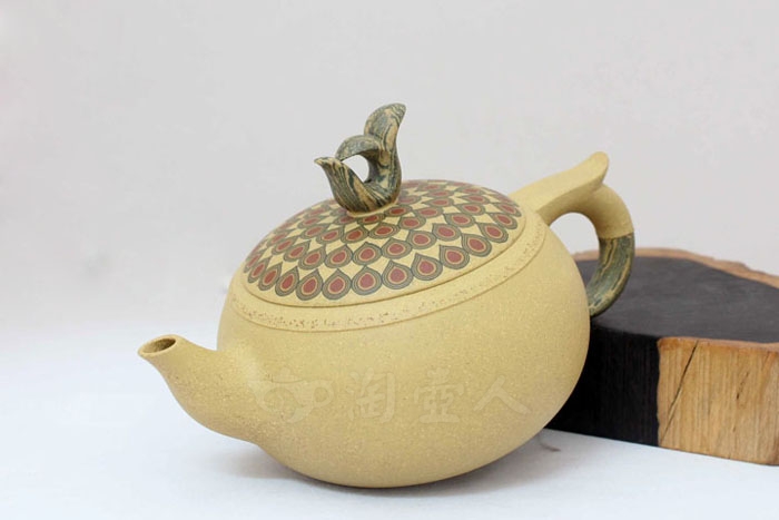 孔雀开屏之四（段泥）