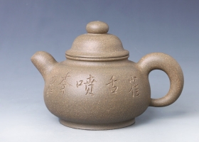 豆青泥童雅