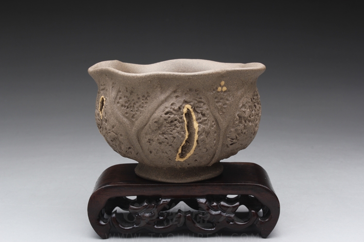 矮莲子杯(青灰泥)