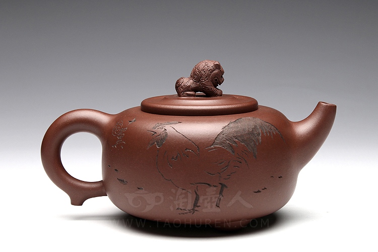 瑞狮壶(与范曾合作)