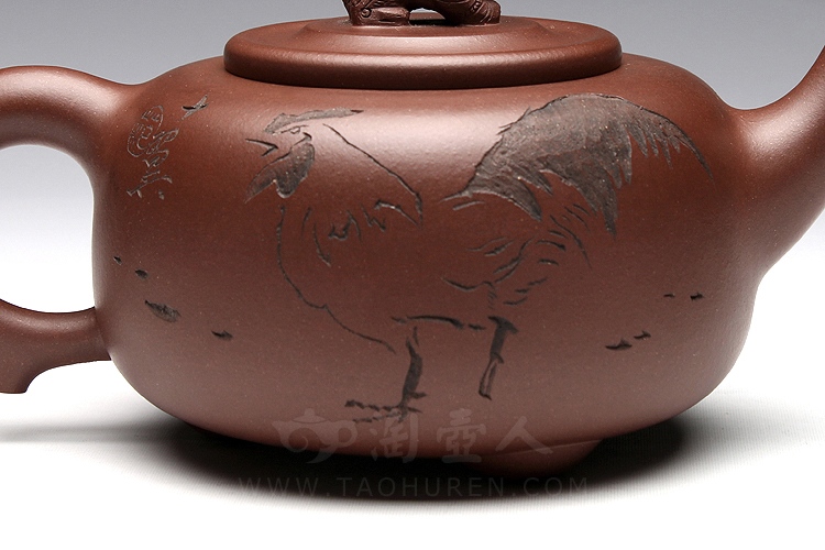 瑞狮壶(与范曾合作)