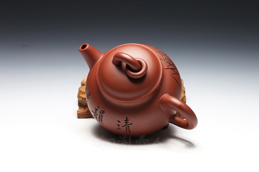 串顶三足