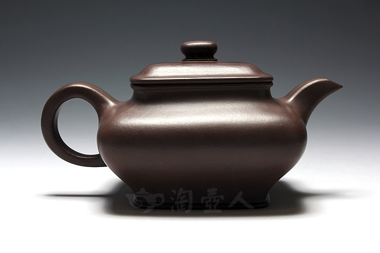 宜兴紫砂壶名家邵顺生的紫砂壶《四方虚扁》图片