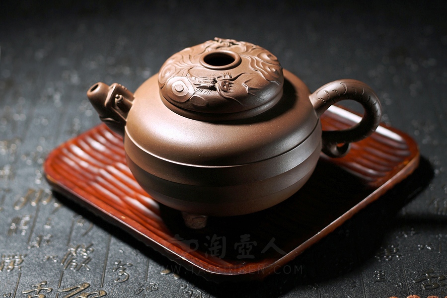 双龙戏碧
