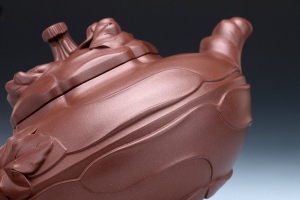 宜兴紫砂壶名家江建翔作品《风卷葵》