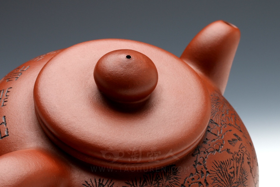 寒鼎壶(谭泉海刻绘)