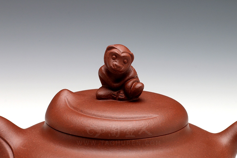 吴勇制灵猴献瑞壶(044029)