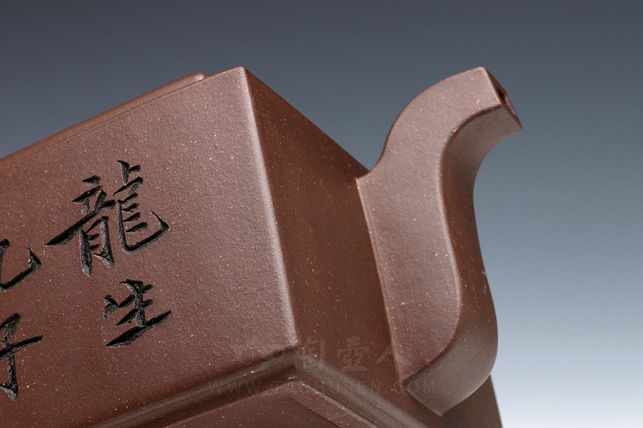 亚明四方(寒越装饰)