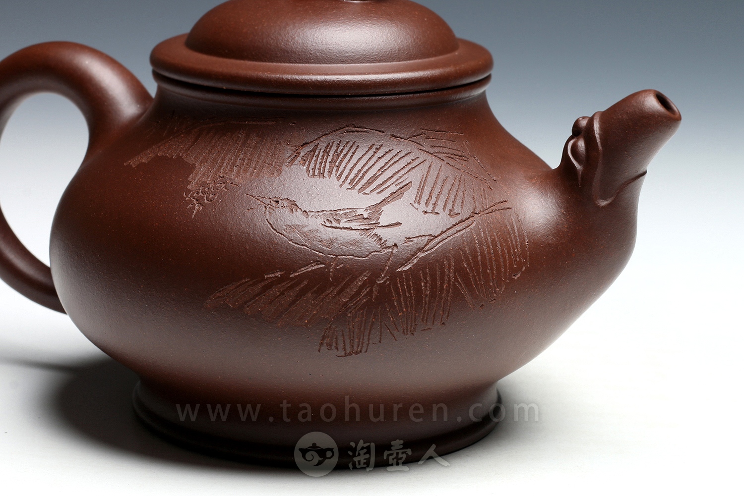 玉龙(束旦生装饰)