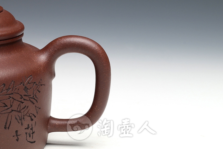 德中(陆越子装饰)