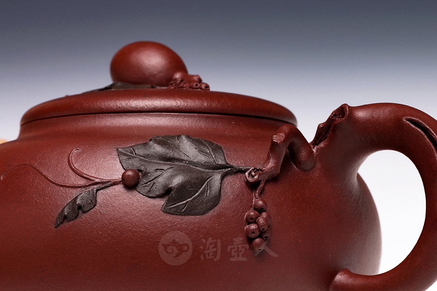 宜兴紫砂壶名家周敏作品《全手大硕果》