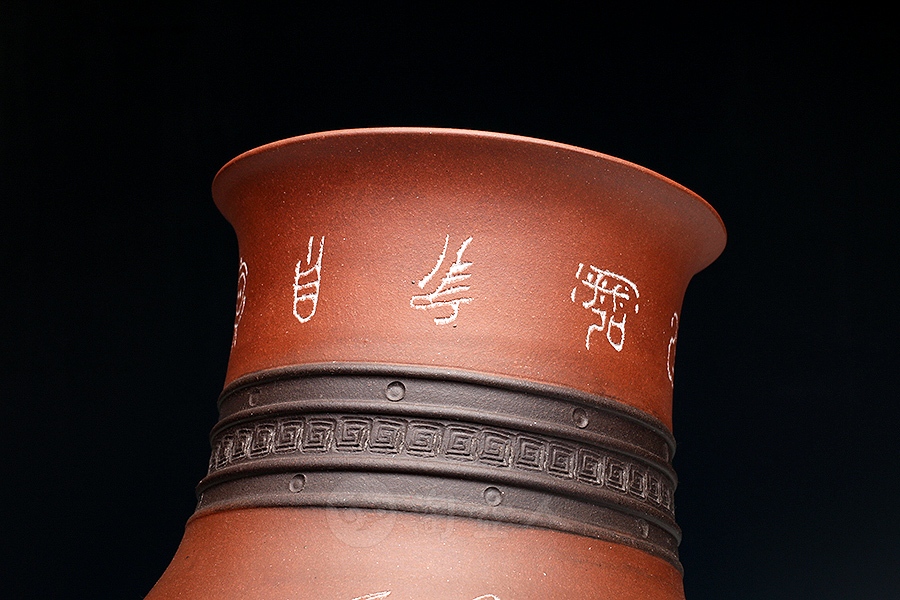 鱼罩双线回纹对瓶