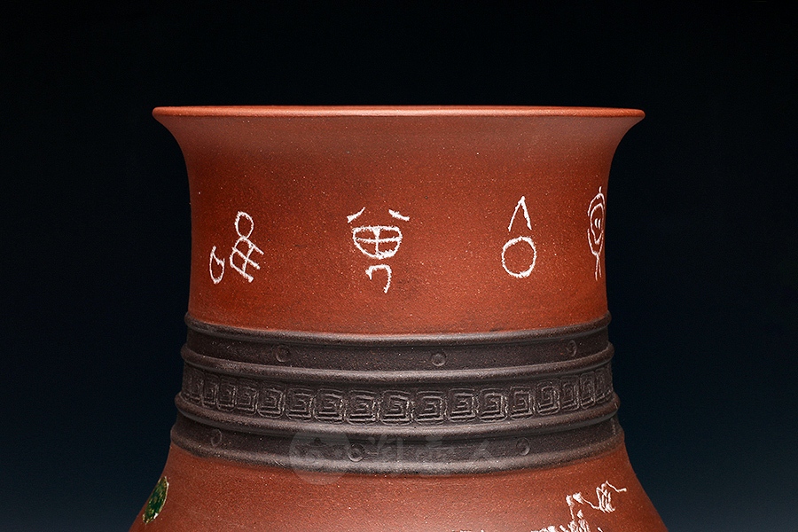 鱼罩双线回纹对瓶