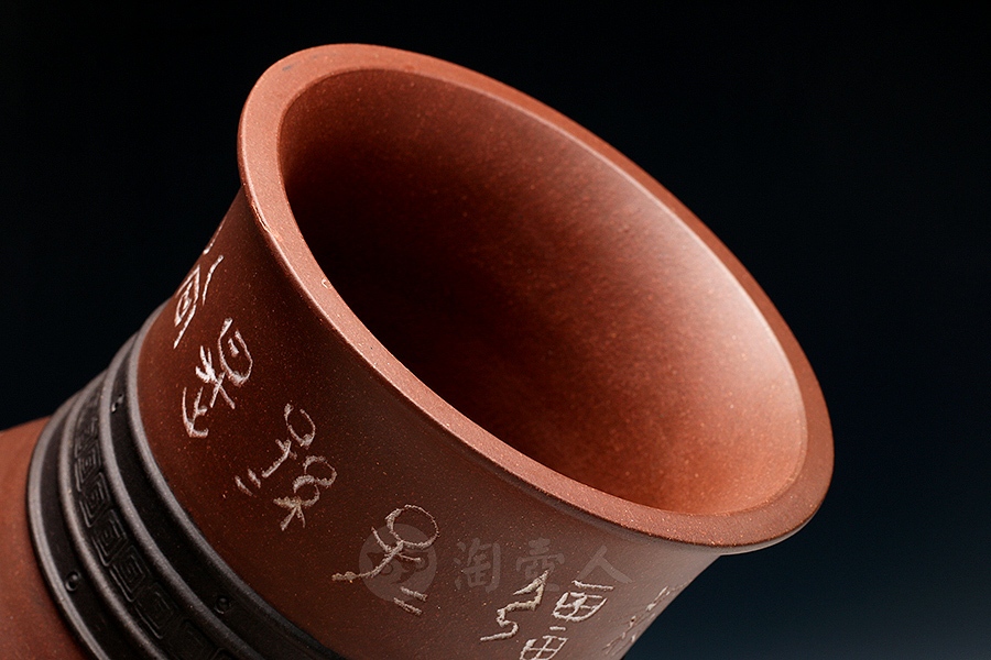 鱼罩双线回纹对瓶