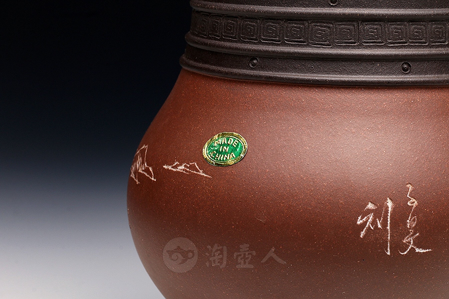 鱼罩双线回纹对瓶