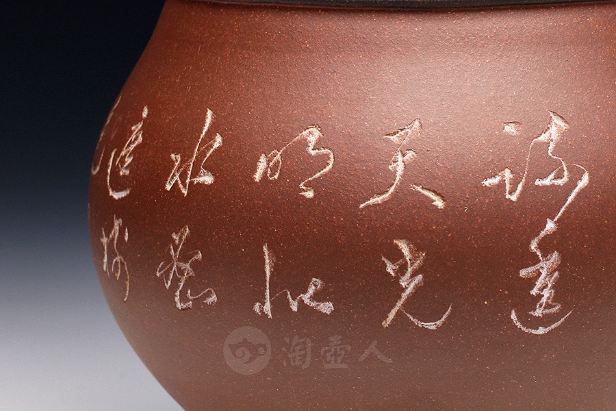 鱼罩双线回纹对瓶