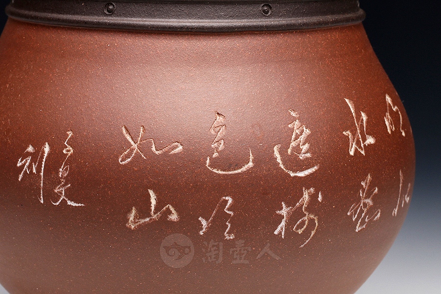 鱼罩双线回纹对瓶