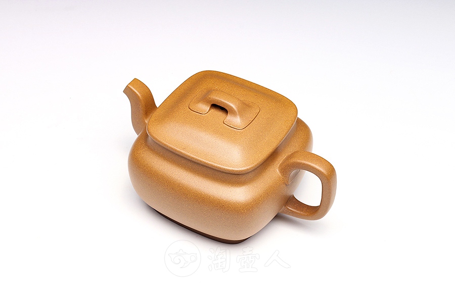 方尊