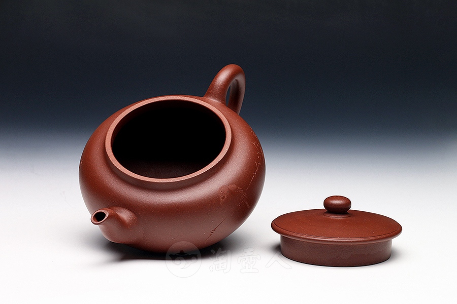 玉润茗壶(王翔刻)