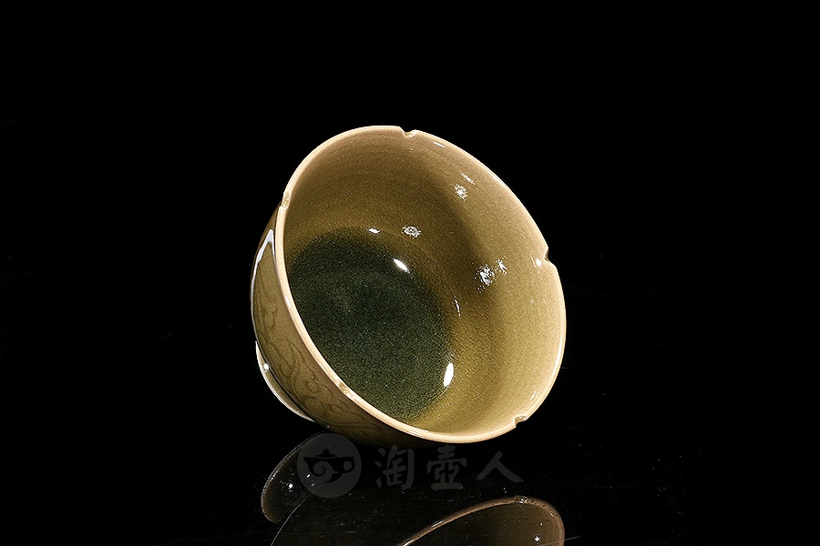 窑变刻花高脚杯