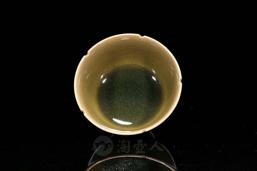 窑变刻花高脚杯