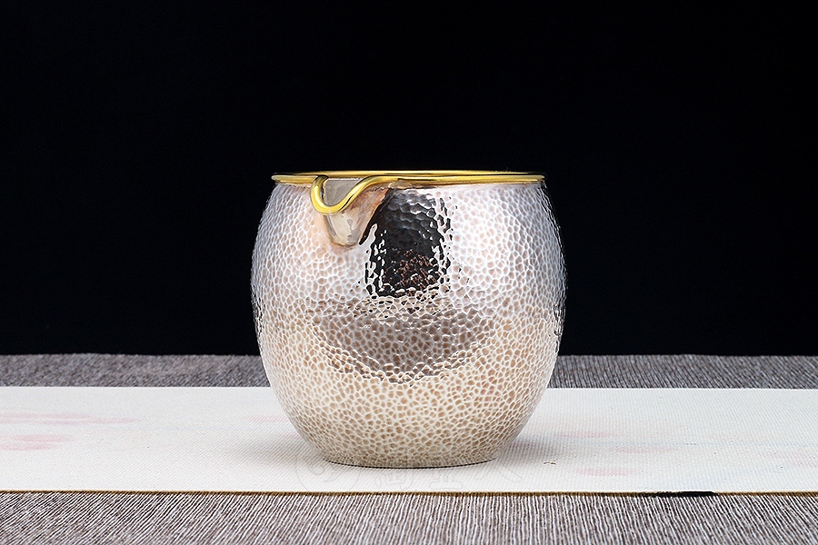 龙旦公道杯