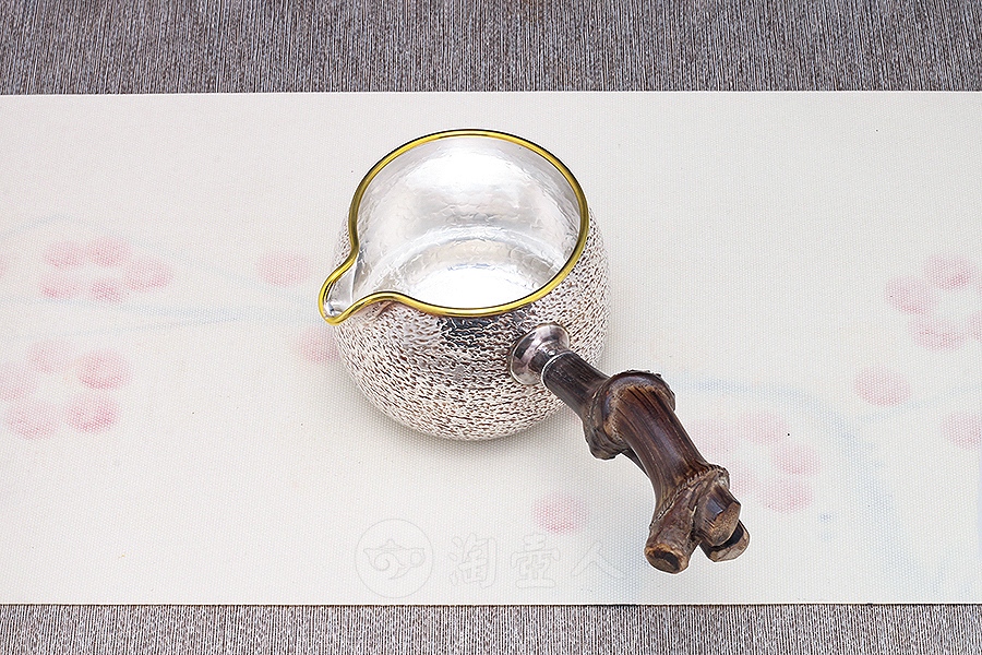 公道杯(鸡血藤)