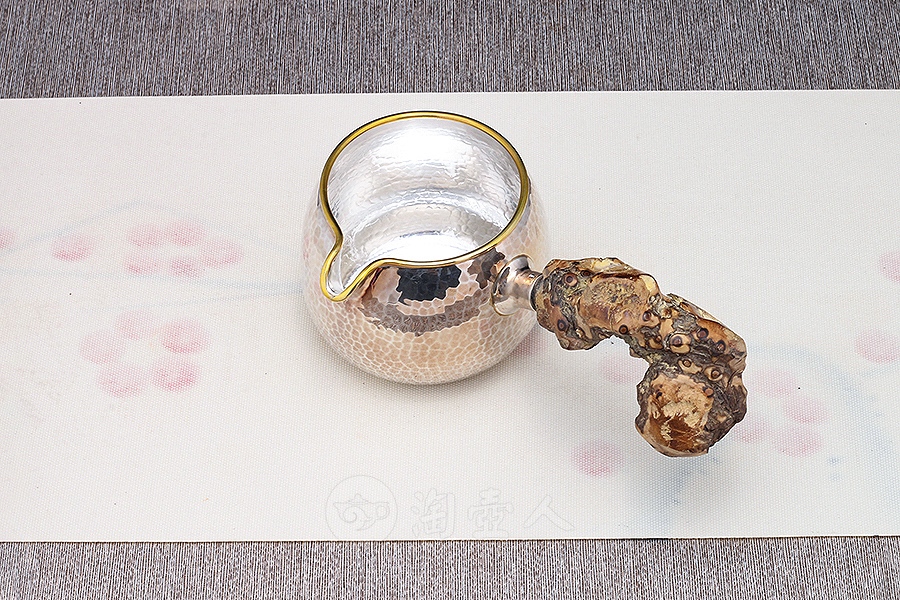 公道杯(鸡血藤)