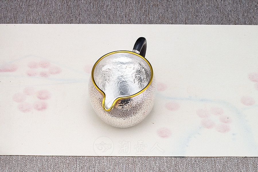 龙旦公道杯