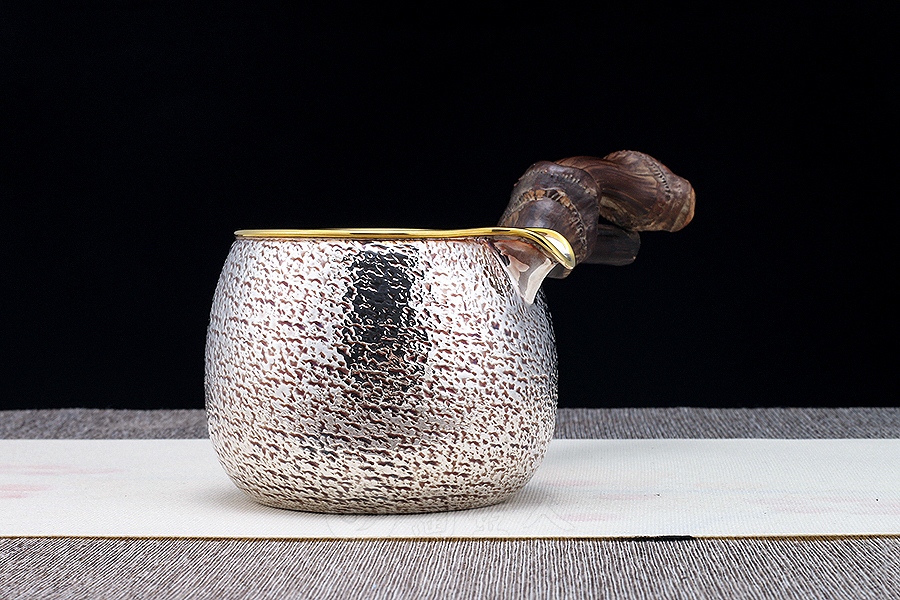 公道杯(鸡血藤)