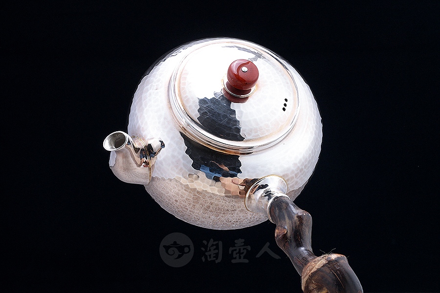 南红莲子(鸡血藤波点锤纹)