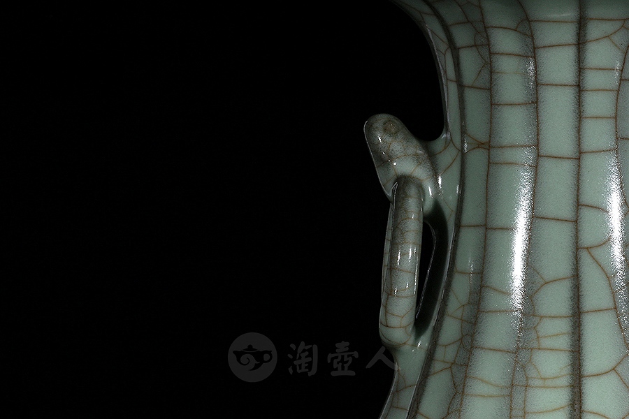 官窑百财瓶