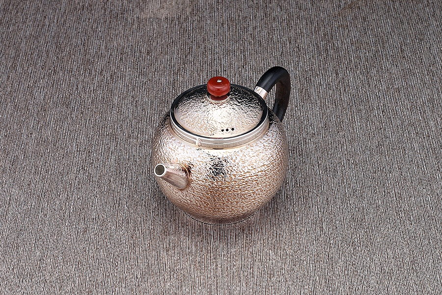南红龙旦壶(麻纹黑檀木)