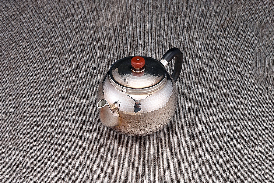 南红圆珠壶(黑檀木)